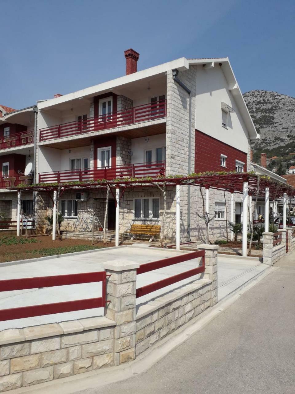 Apartmani Rada تريبينيي المظهر الخارجي الصورة